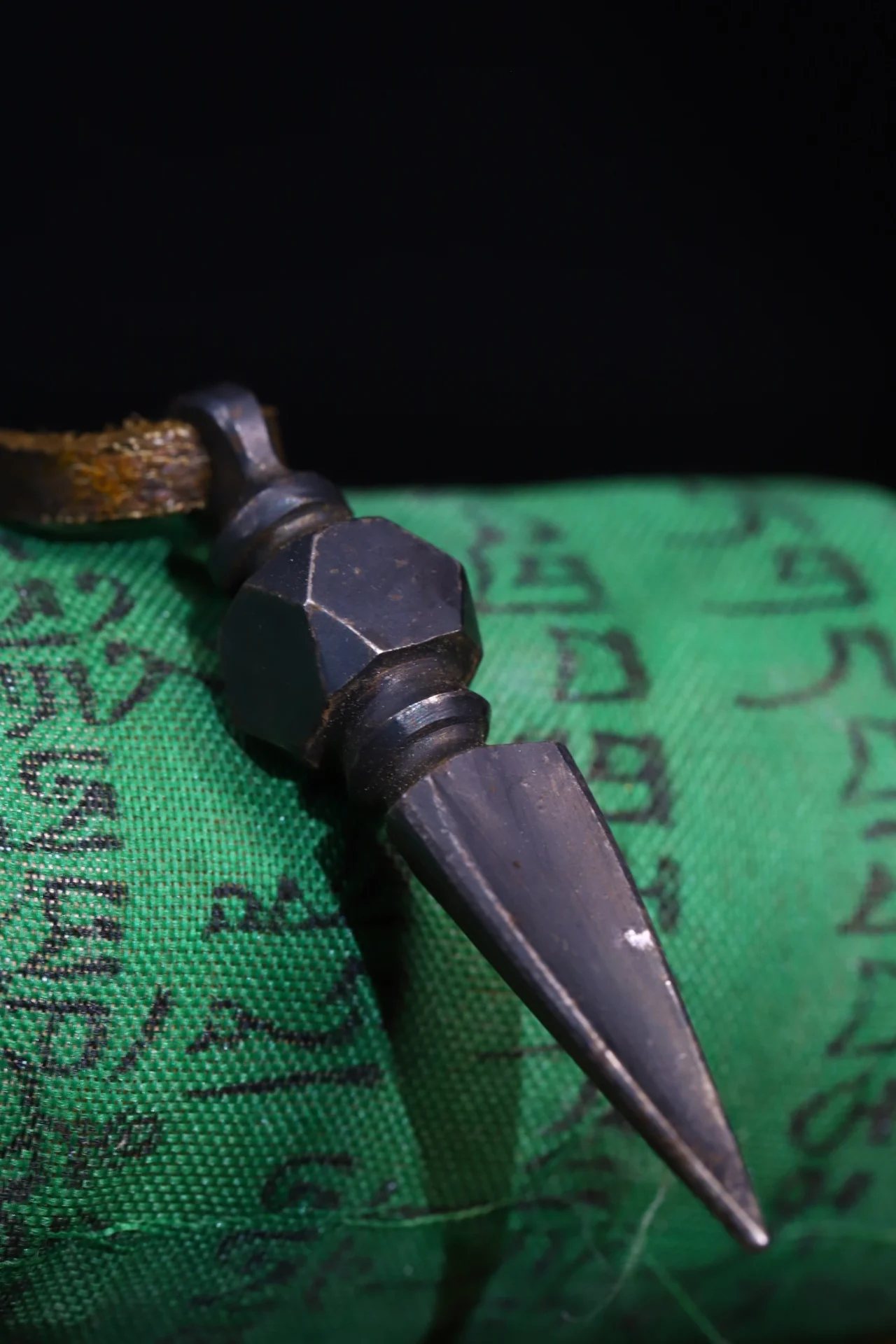 Китайская разработка старые тибетские трусики железный метеорит ручная работа