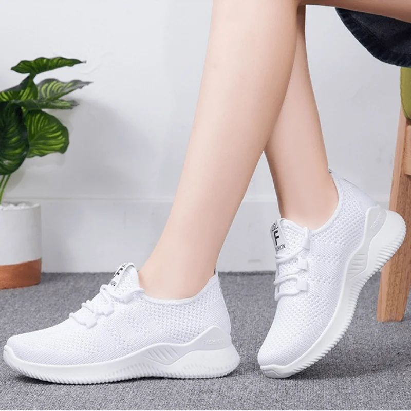 

Women Basketball Shoe White Vulcanized Shoes Lace-up Sports Shoes Autumn 2022 Round Toe Flat Wedge Shoe With Heel Work Casual