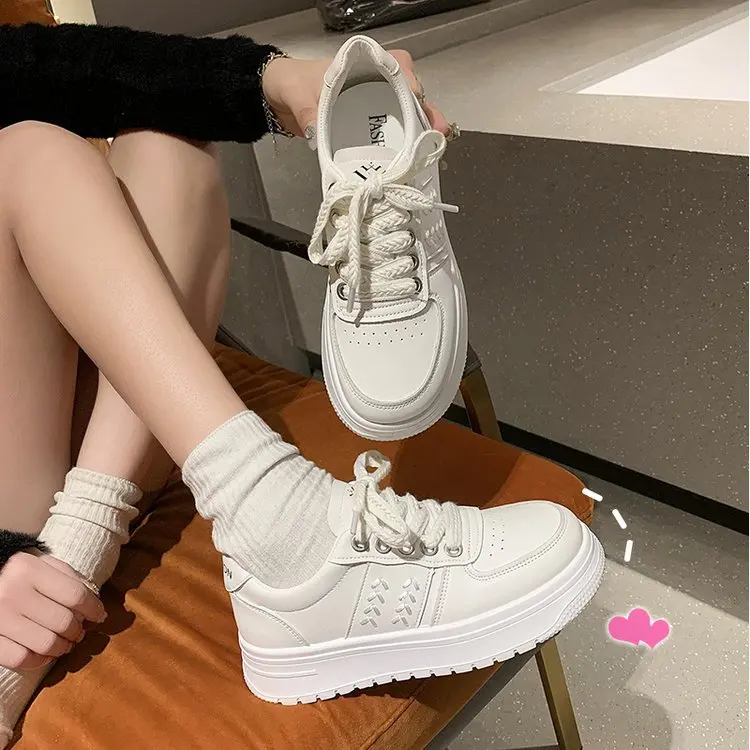 

2023 spring new casual board shoes PU cross tie round toe board shoes