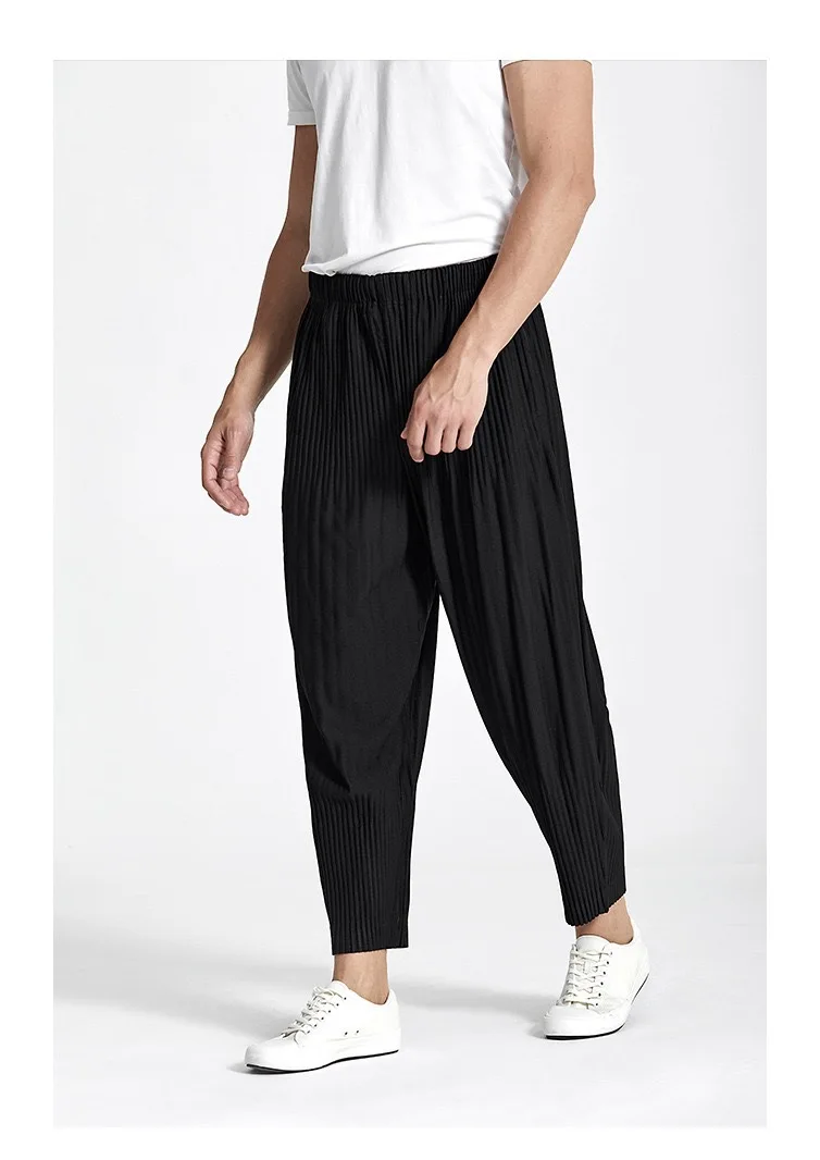 

Miyake Casual Pleated Bloomers Loose Feet Cropped Harem Pants Tide Men's Trousers
