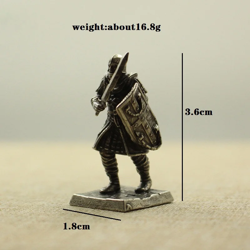 

Медный легионерский щит