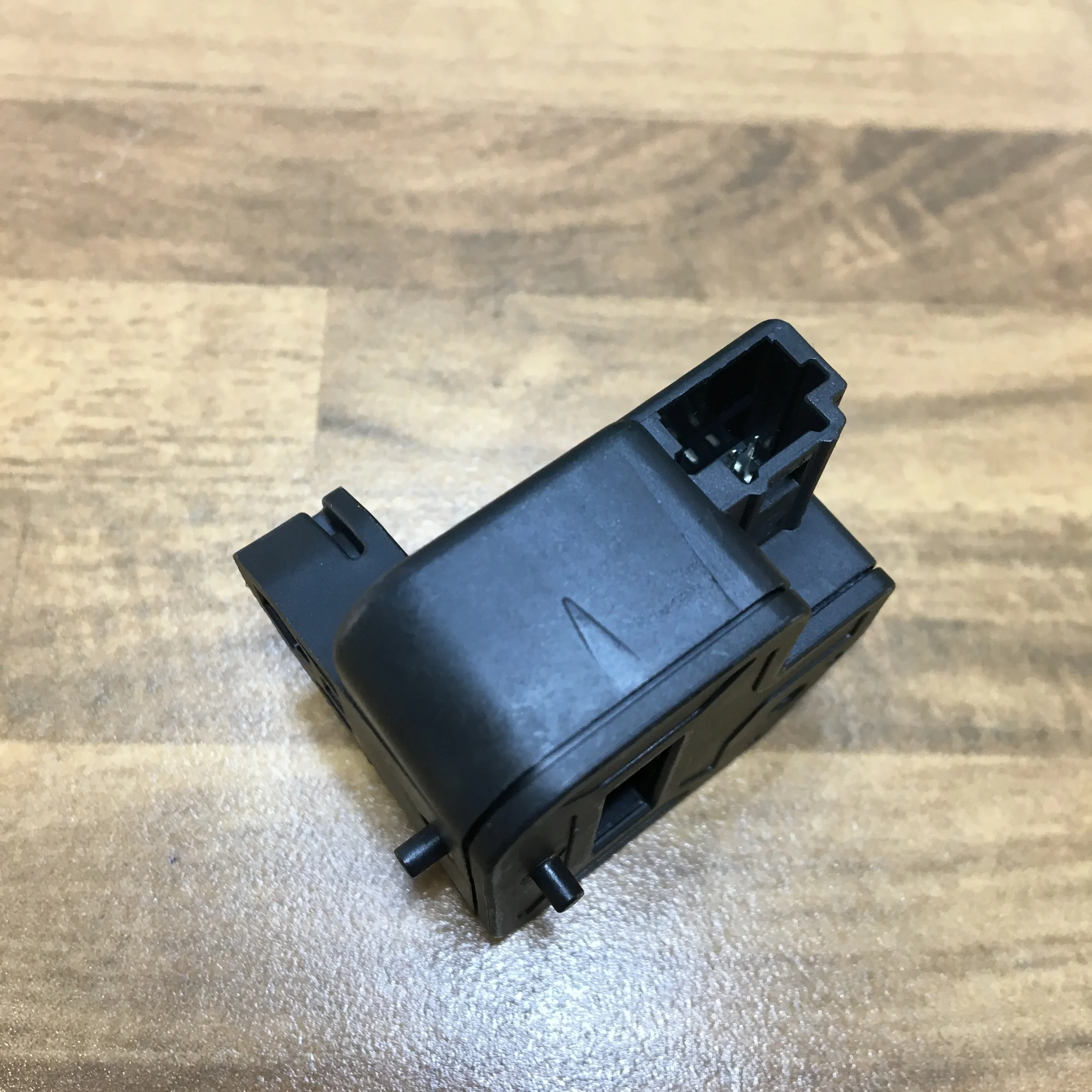 HAH1DRW600-S новый трансформатор автомобильного датчика тока LEM