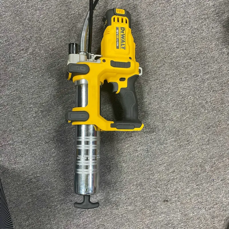 

DEWALT 18V grease gun DCGG581N-XE Body Only