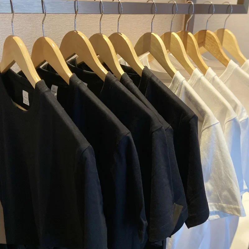 Универсальная однотонная женская футболка повседневный свободный крой короткий