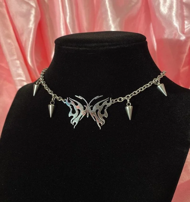 

Guochao.com red men's and women's butterfly rivet pendant titanium steel necklace ins hip hop Street couple disco