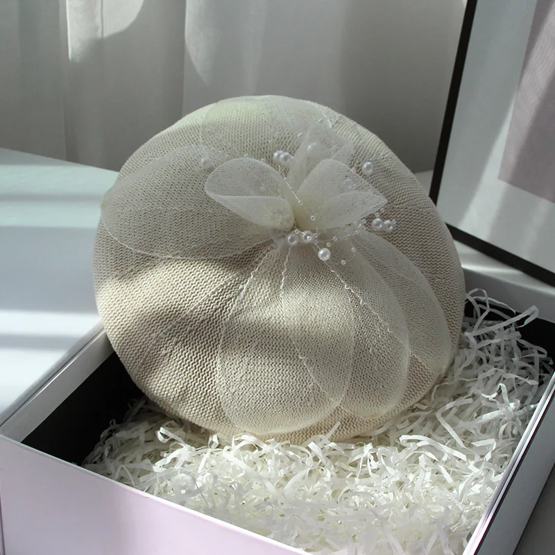 

Элегантная сетчатая дышащая вязаная Дамская берет с цветами из бисера в стиле ins социалита 202204-WM, женская шляпа художника для отдыха