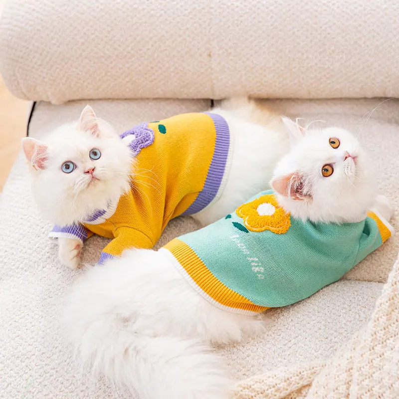 

Three-dimensional Flower Sweater Autumn And Winter Warm Puppy Dog ​​feet Knitted Sweater Small Dog Puppies Cat Pet Clothes