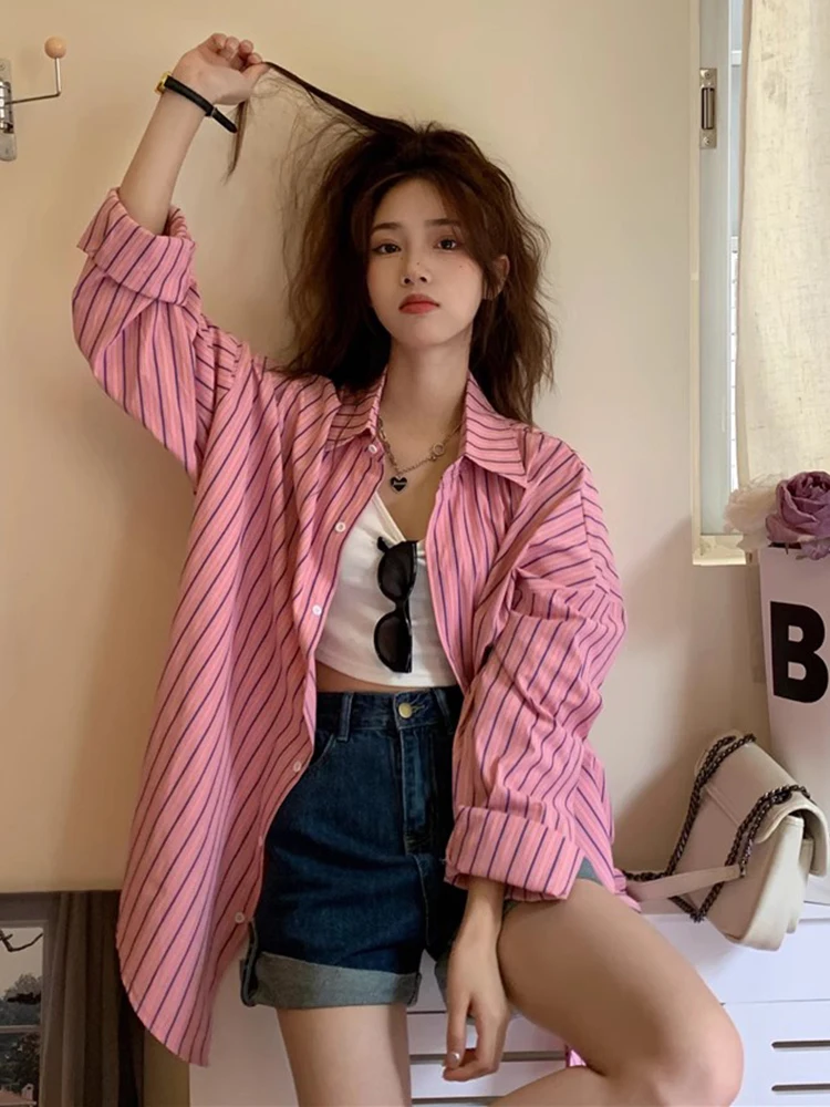 Женская свободная рубашка с длинным рукавом в полоску