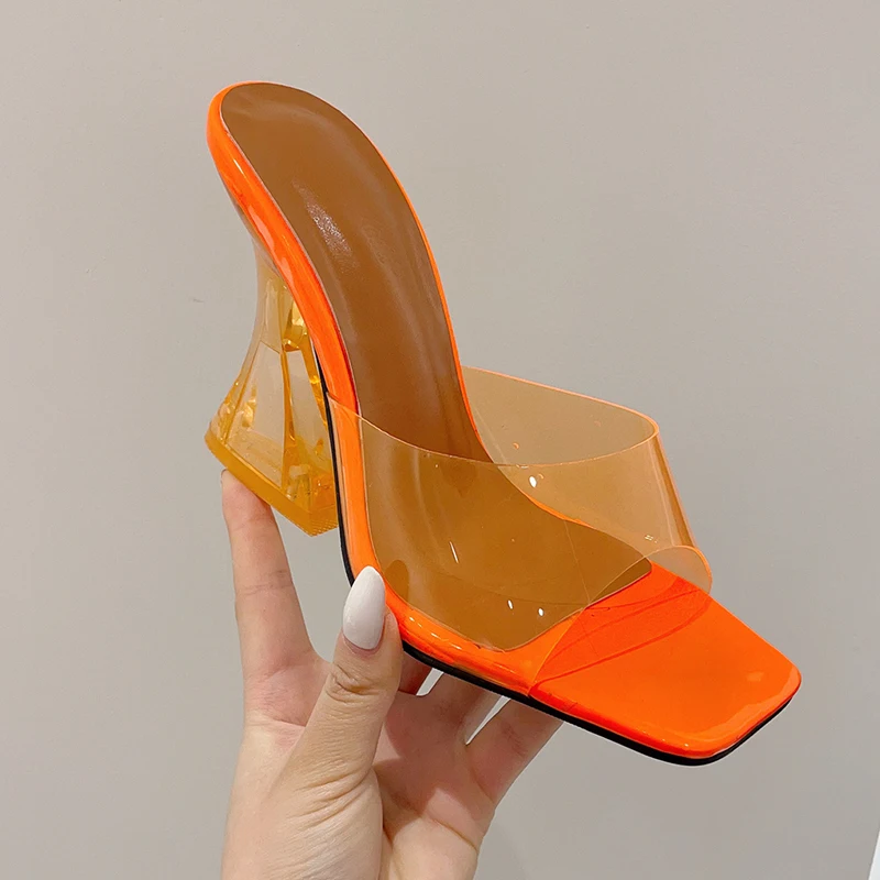 

2022 Summer Designer Women Green High Heels Slipper PVC Transparent Jelly Sandals Lady Perspex Clear Heels Outdoor Beach Slides