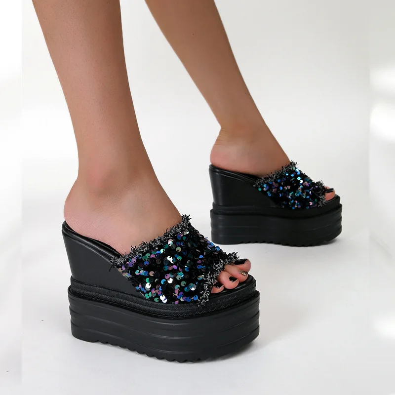 

Шлепанцы женские разноцветные, танкетка, каблук, сланцы, на платформе, низкая танкетка, блестящие, из искусственной кожи, лето 2022