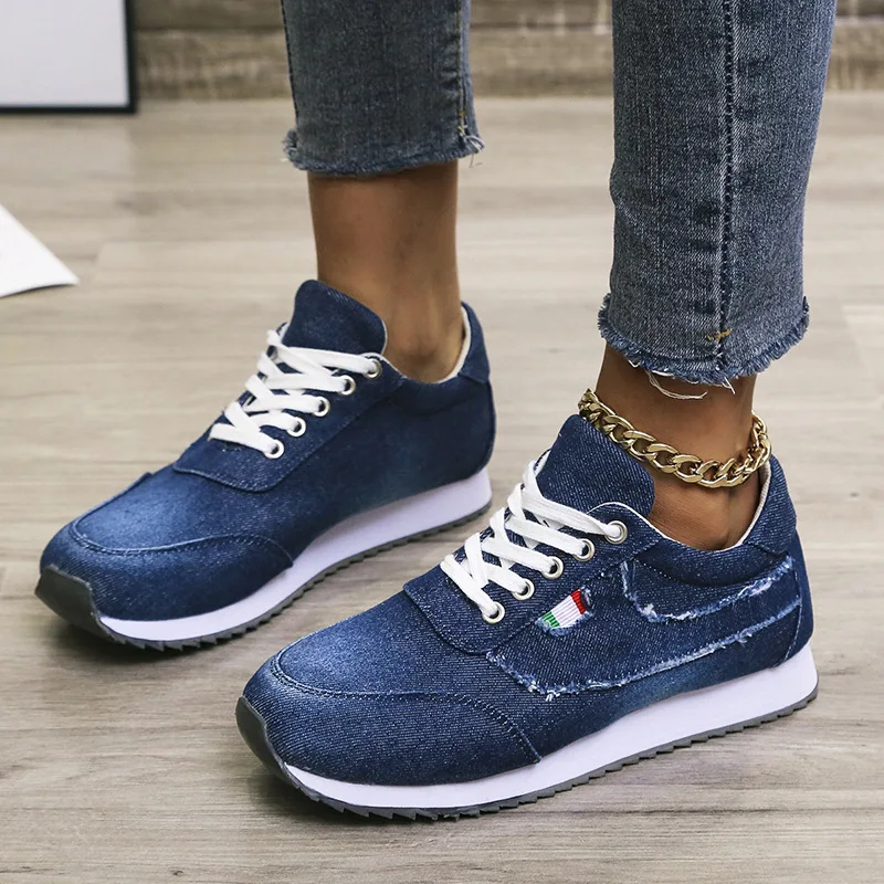 

2022 Cowboy Women's Single Shoe Large Size Sneaker Leisure Flat Cowboy Woman's Quality sneakers denim Shoe Big Size Canvas Shoe