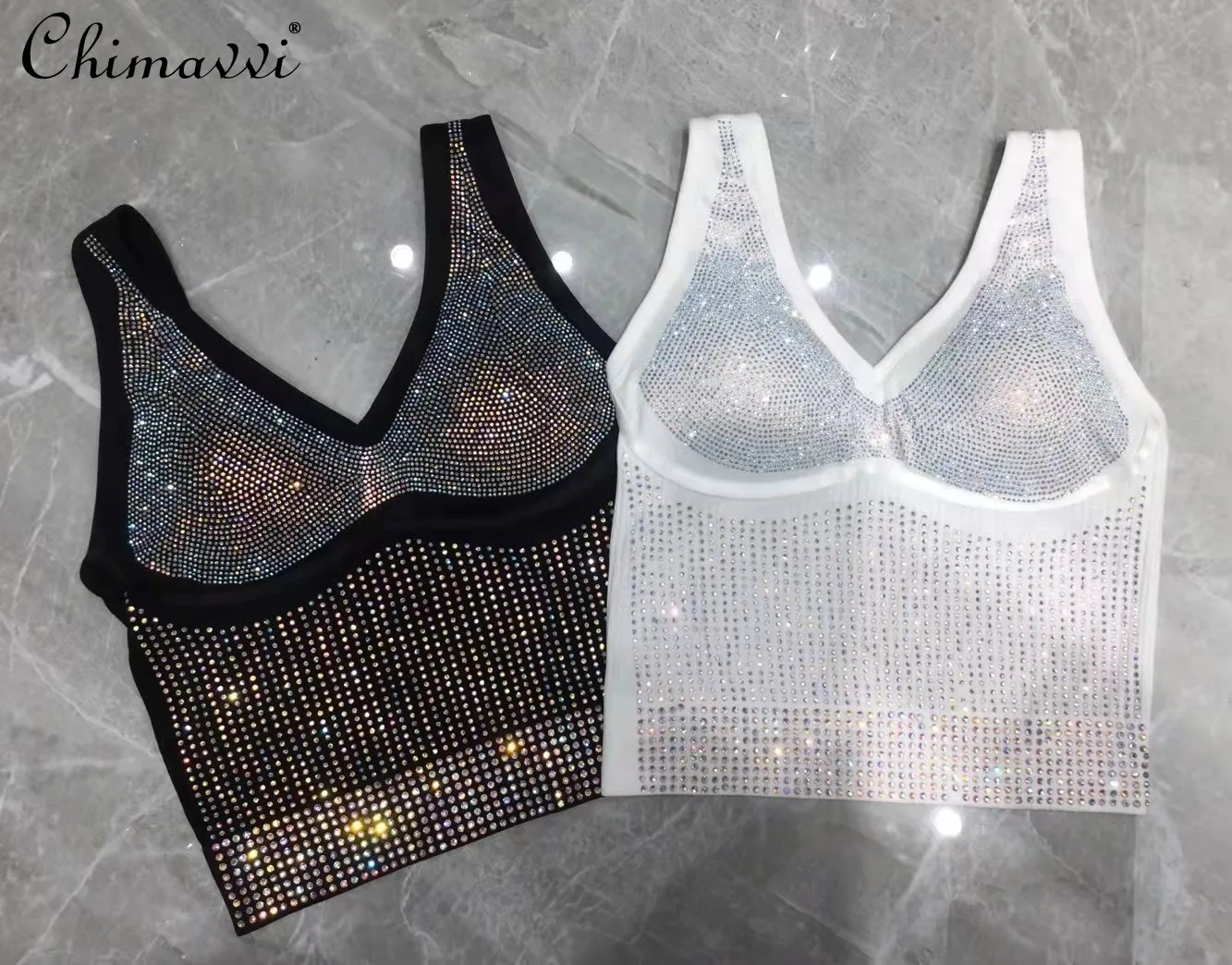 

Women's Sexy Diamond-Embedded Solid Color V-neck Short Sling 2022 Summer New Fashion Slim-Fit Versatile Top for Ladies