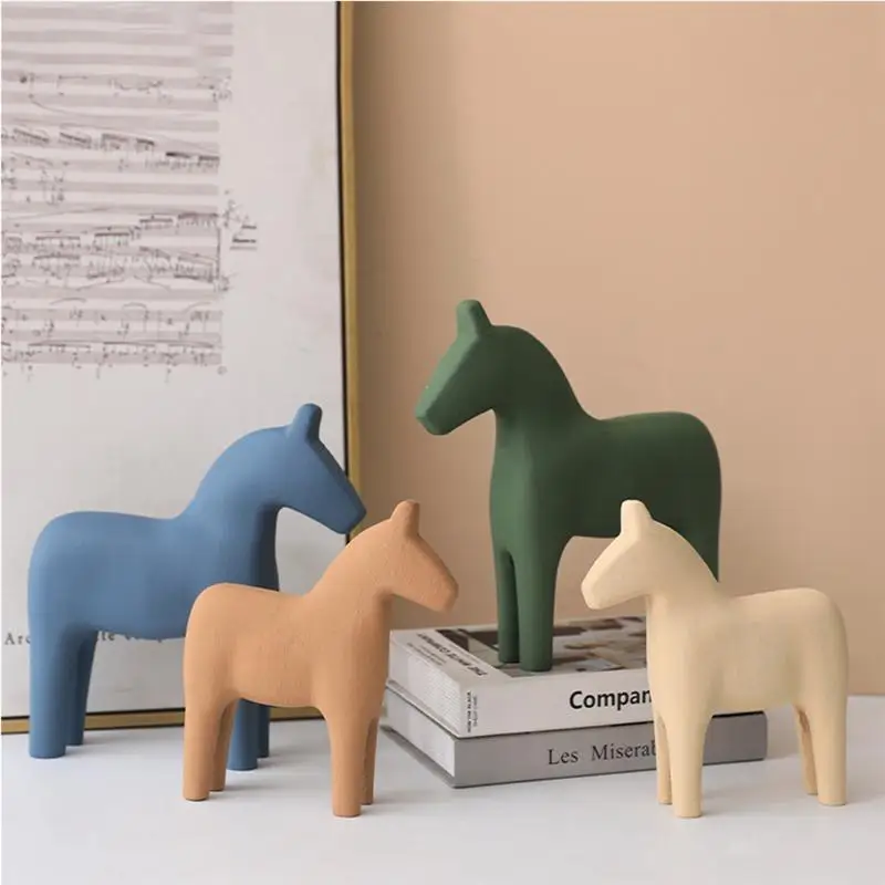 

Creative Horse Statue Wooden Animal Model Nordic Home Decor Living Room Decoration Office Accessories Crafts Holiday Gifts