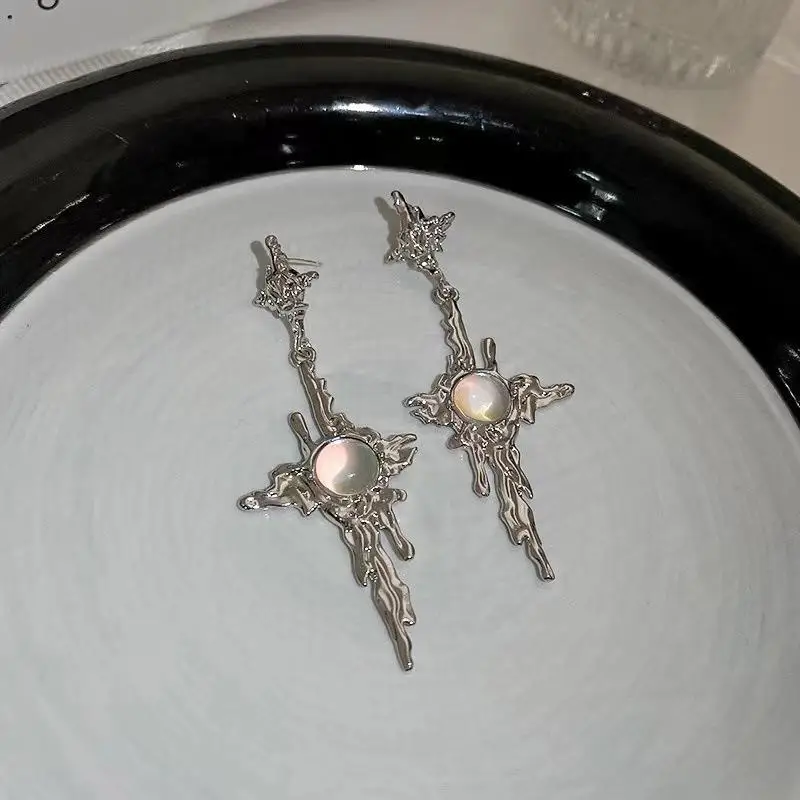

Luxury Exquisite Fashion Moonlight Cross Earrings Female Elegant Charm Big Earrings Star Earrings Valentine's Day Gift Wholesale