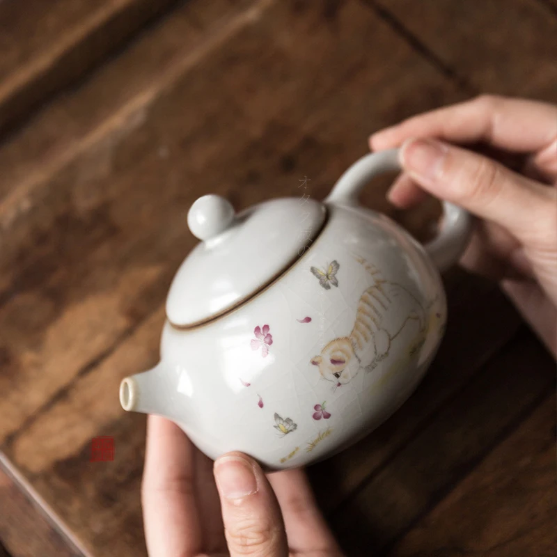 LUWU Lovely Cat Ceramic Teapot Kung Fu Tea Pot 220ml |