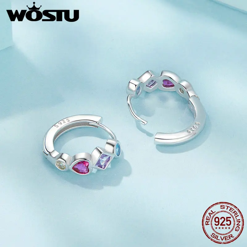 Женские серьги-кольца из серебра 925 пробы с радужными кристаллами
