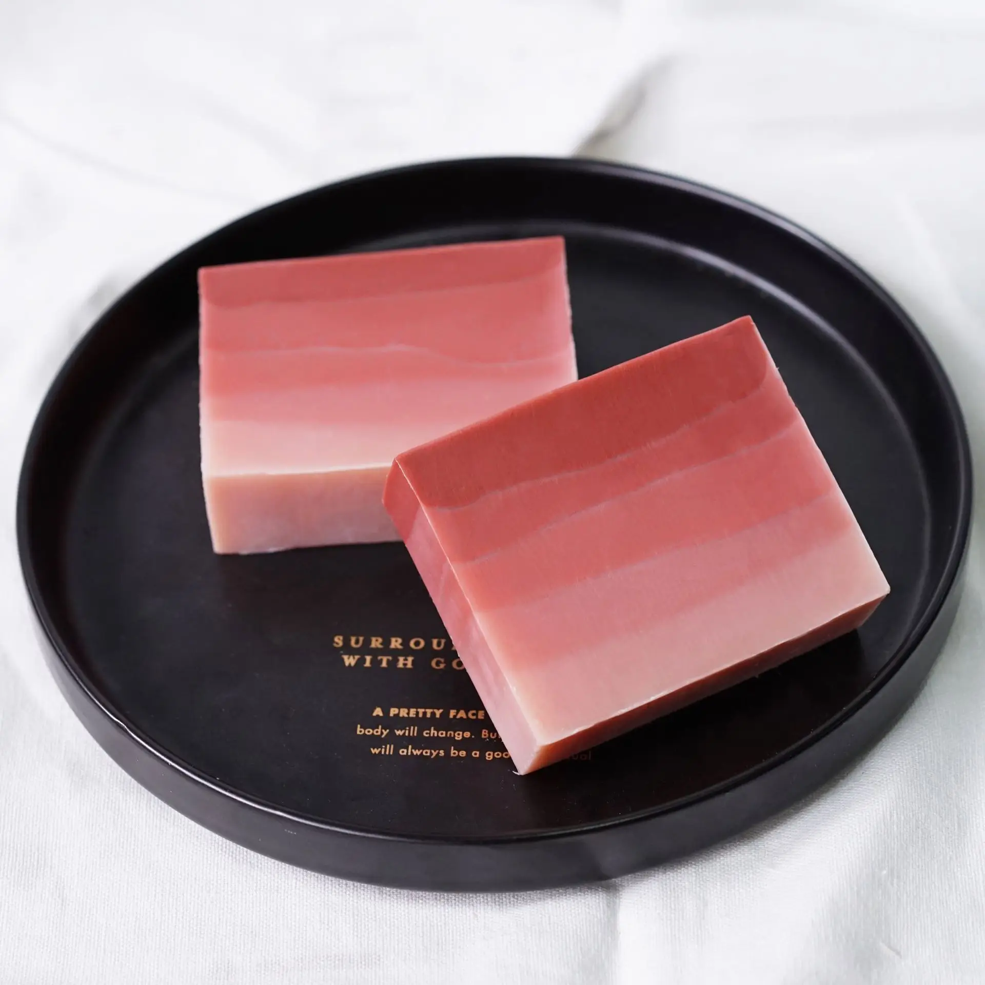 Floral Red Gradient Handmade Cold Soap Cleansing and Bathing Handmade Essential Oil Soap Wholesale Soap