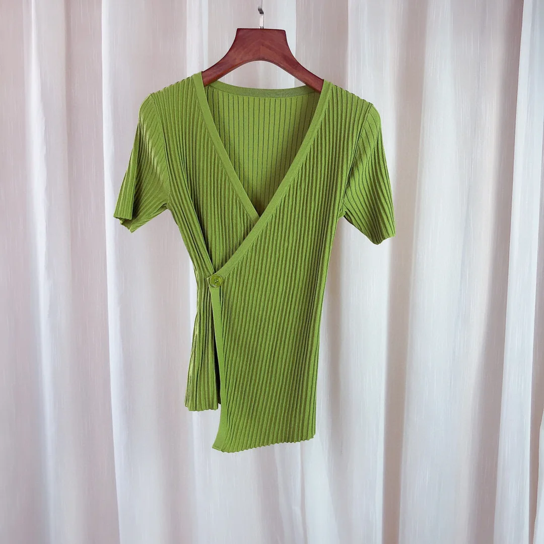 

2022 NEW FASHION WOMEN Summer casual solid color short-sleeved all-match V-neck T-shirt