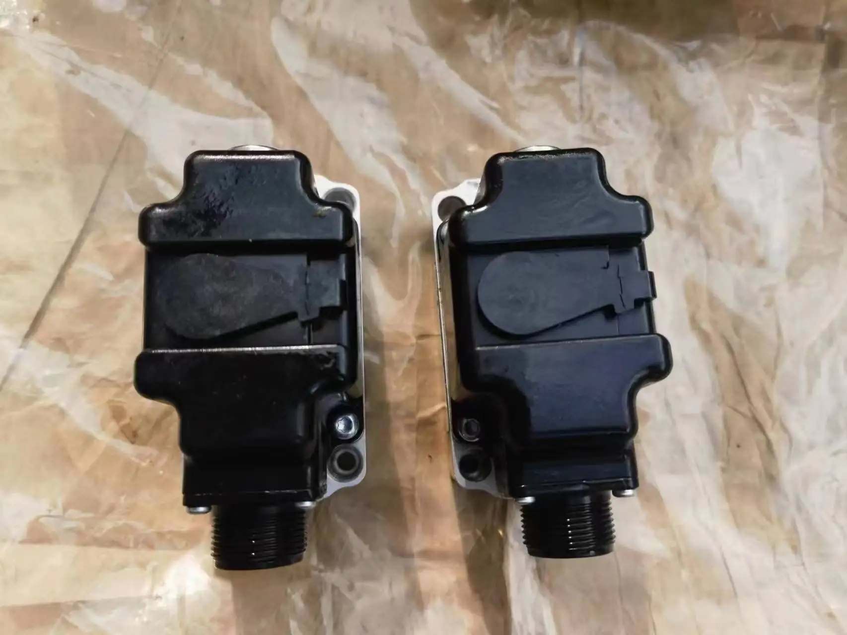 Гидравлический регулирующий клапан с электроконтролем Va-lve MCV116G4204 MCV116A3102 MCV116A1407