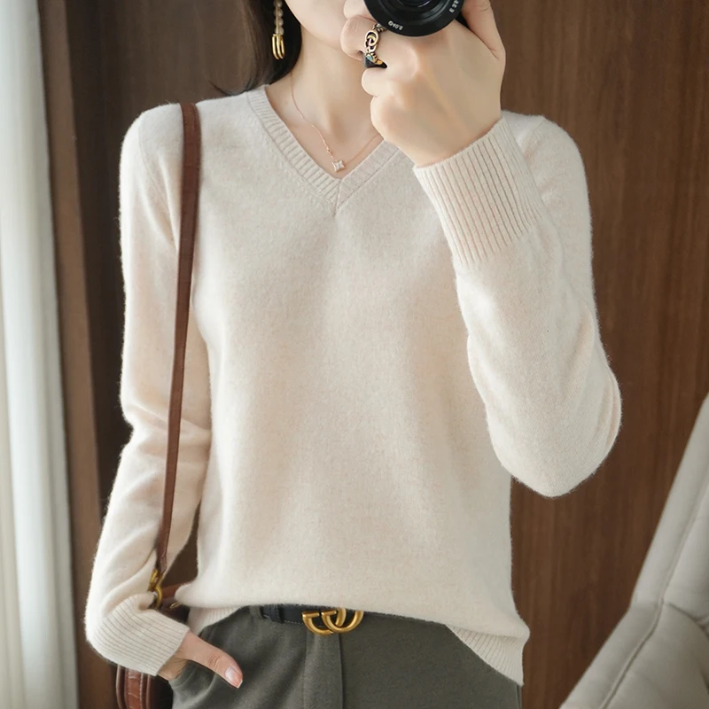 

2023V Collar Pullover Long Sleeve Knitted Underlay Women's Sweater Autumn and Winter Thin Simple Versatile Warm Sweater Top