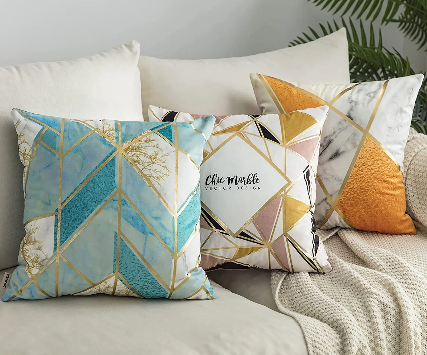 

Наволочка для диванной подушки 45x45 см с мягким бархатным декоративным золотистым геометрическим узором