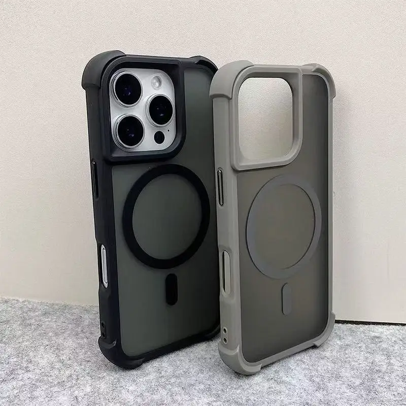 Фото Магнитный роскошный матовый противоударный чехол для iPhone 15 14 13 12 11 16 17 Pro Max с беспроводной зарядкой и поддержкой MagSafe №1