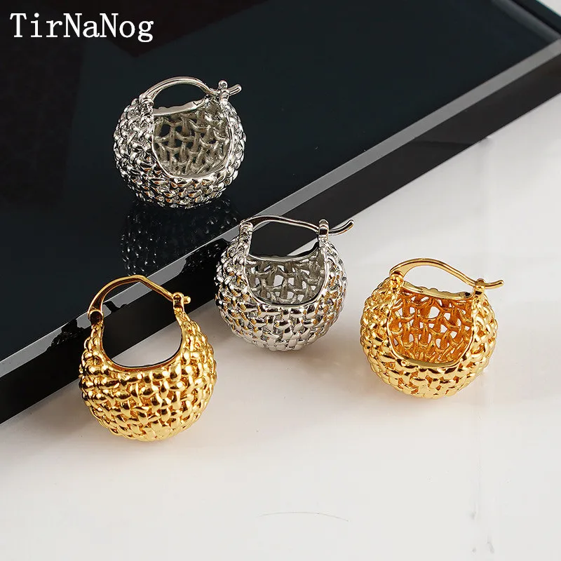 

French Metal Hollow Ball Earrings Fashionable Restore Ancient Ways The Bird's Nest Stud earrings Women Fine Jewelry