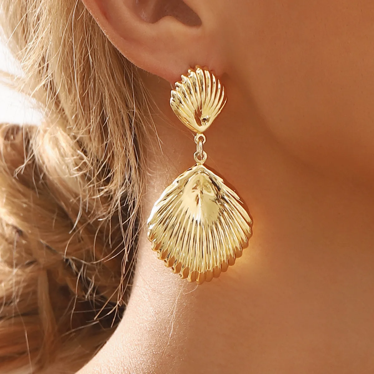 Металлические полосатые жемчужные серьги в форме Европы и США из нержавеющей