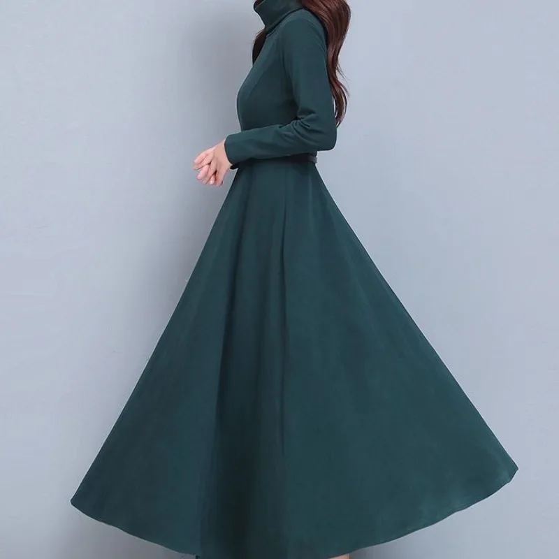 Женский осенне-зимний пуловер с высоким воротником и поясом оборками