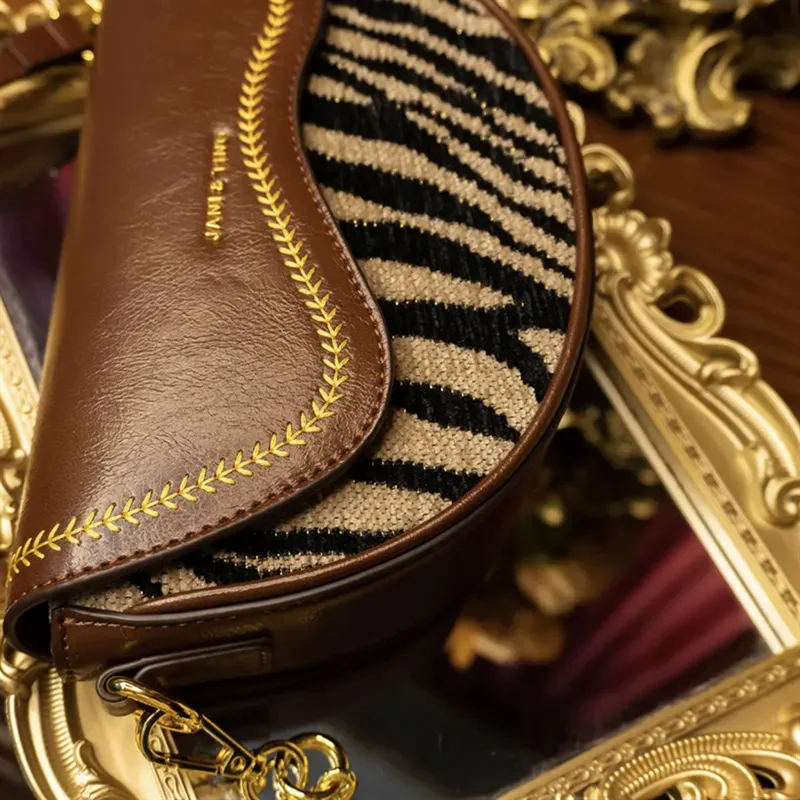Luxurious Retro Zebra Striped Saddle Handbag Women's Bag 2023 New Fashion Leather Purse Satchels Sac