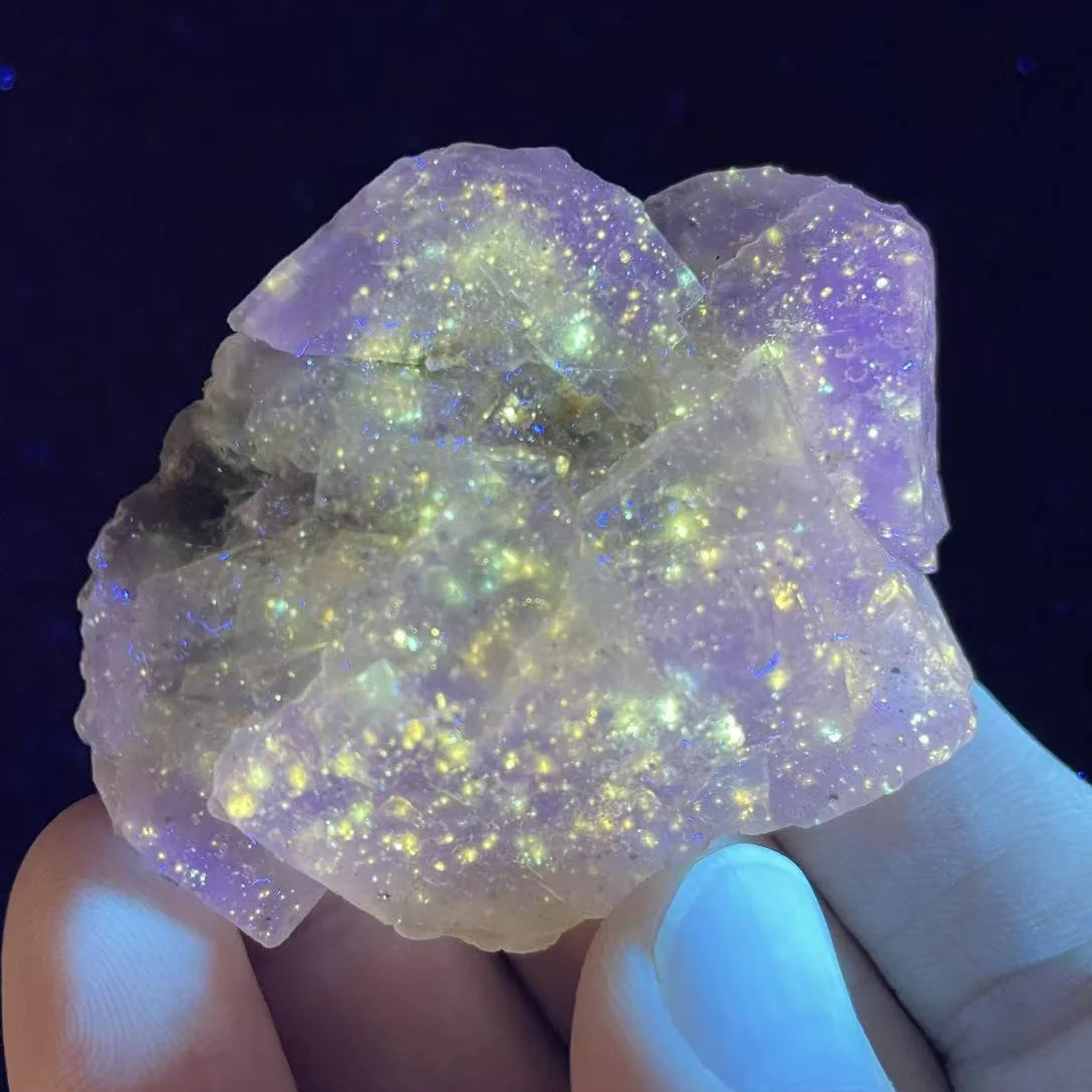 

56 г натуральное масло, галлон, флюорит, флуоресценция, реакция, фиолетовый, необработанный минеральный образец, кристалл, кварц, целебный камень, домашний декор