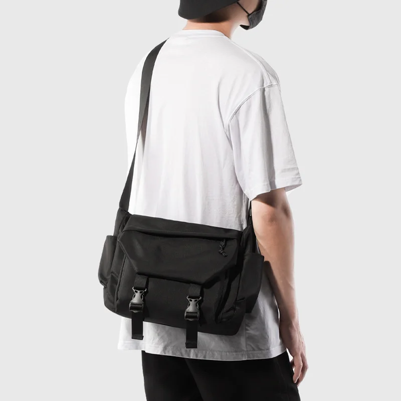 

2023 New Men's Shoulder Bag Trend Business Casual Crossbody Large Capacity Horizontal Dead Flying Riding