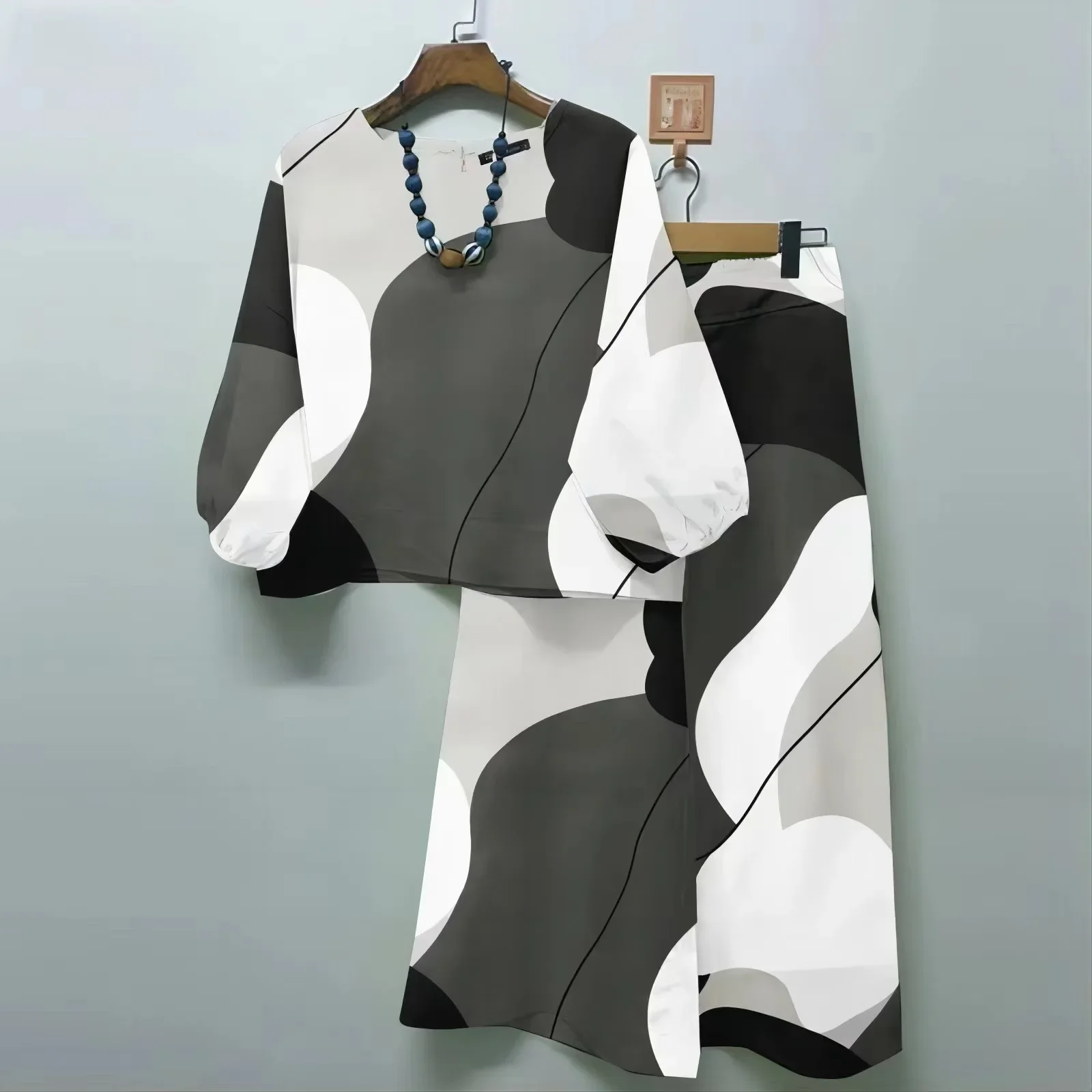 Трансграничный новый богемный ретро-костюм 2025 года с геометрическим принтом