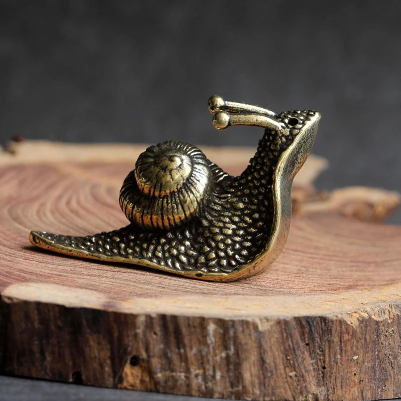 

Personality Retro Pure Copper Mini Snail Statue Ornaments Desk Antique Brass Tea Pet Collection Home Decorations for Living Room