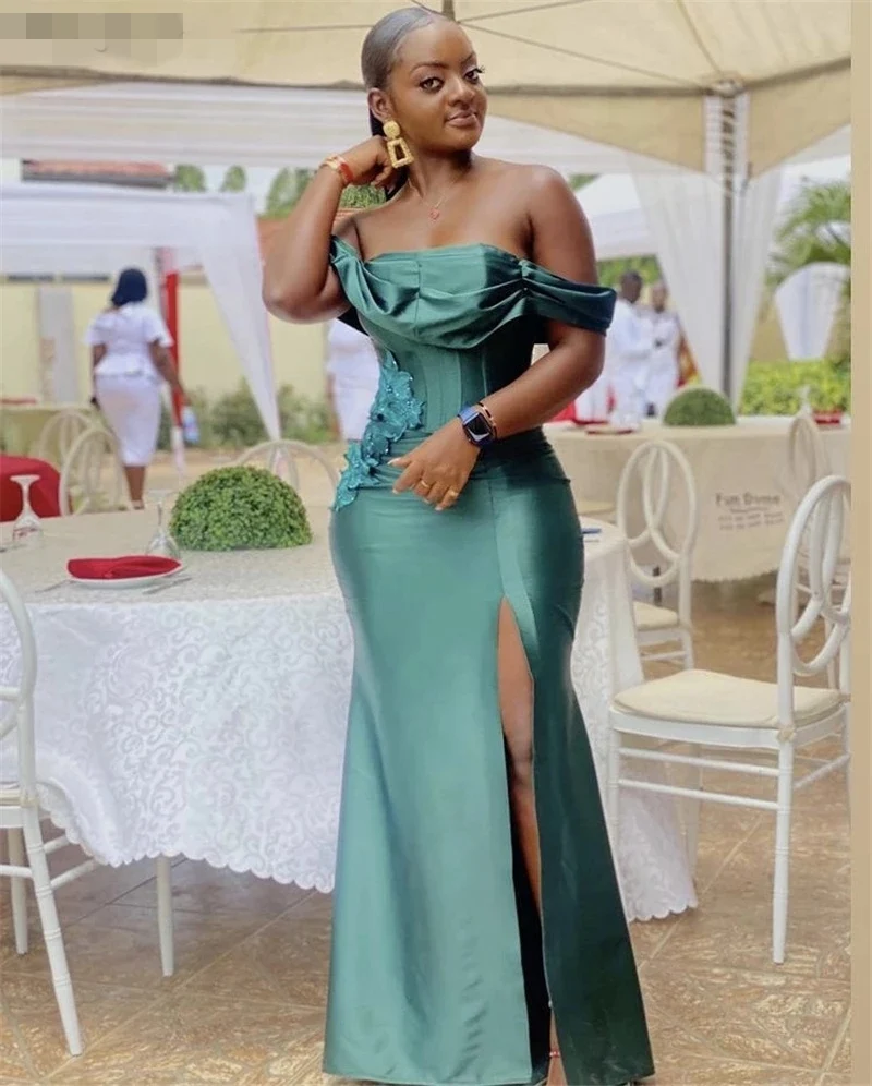 

Green Bridesmaid Dresses Lace Strapless Mermaid Side Slit Mate Silk Satin Pleated Wedding Bridesmaid Gowns With Lace Up Back