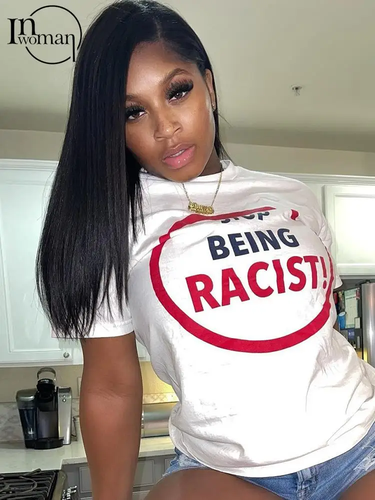 

Женская футболка с коротким рукавом, круглым вырезом и принтом букв