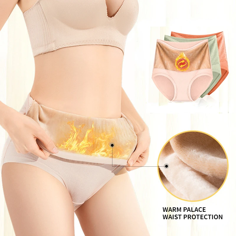 Артында тұрған ер адамның порно видеосы