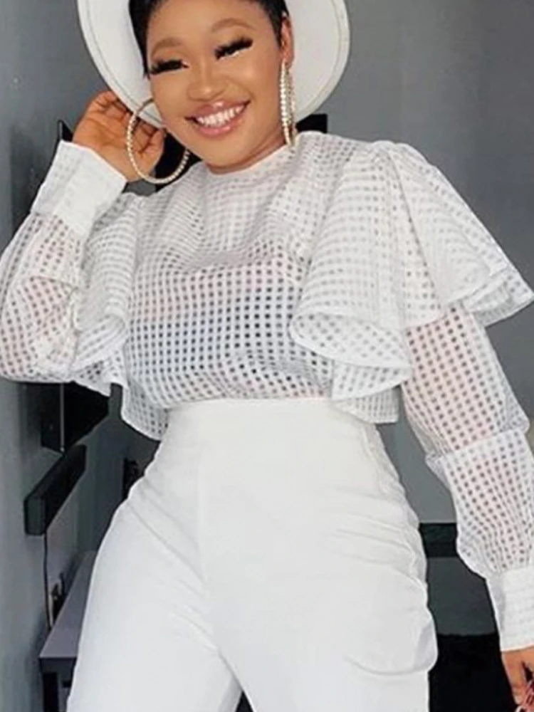 Блузка женская белая тонкая прозрачная топ с длинными рукавами и оборками модная