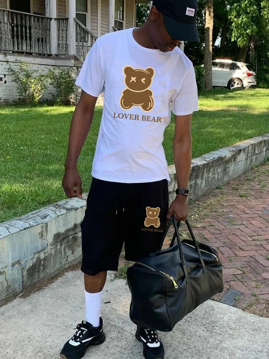 

Мужской повседневный костюм, удобная футболка с коротким рукавом и принтом в виде коричневого медведя и алфавита, большие размеры, в европе...