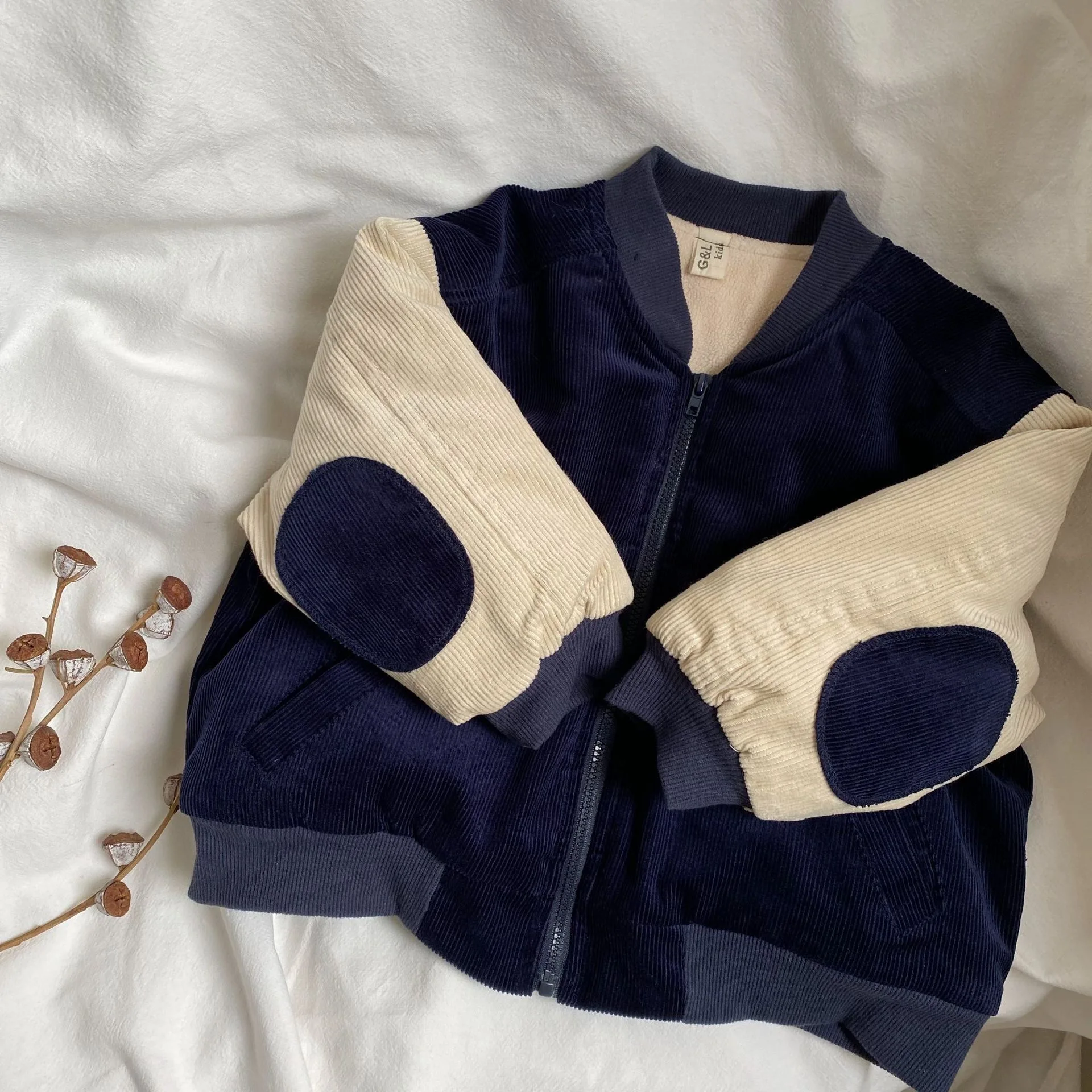 

Модная Вельветовая куртка в Корейском стиле для маленьких девочек и мальчиков, весенняя куртка-бомбер для младенцев ясельного возраста, верхняя одежда в стиле пэчворк, весенне-осенняя одежда