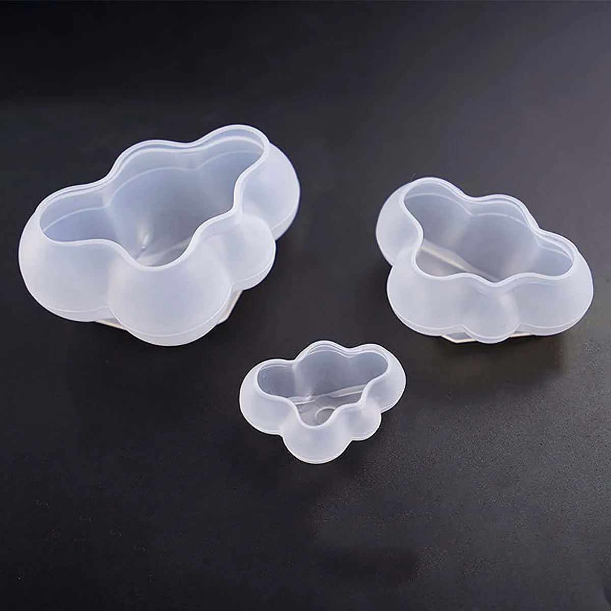 

2Pcs 3D Cloud Shape Silicone Molds Resin Casting Molds Soap Candle Molds for DIY Epoxy Resin Crystal Crafts Handmade Decorations