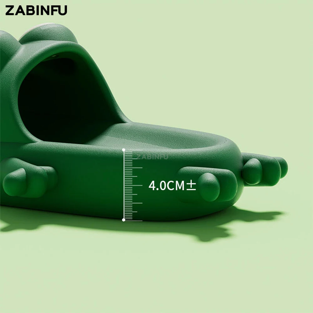 Funny Women Slippers Cartoon Frog Slippers Outdoor 2023 Summer New In Design Men Bathroom Slippers Non-Slip Platform Sandals