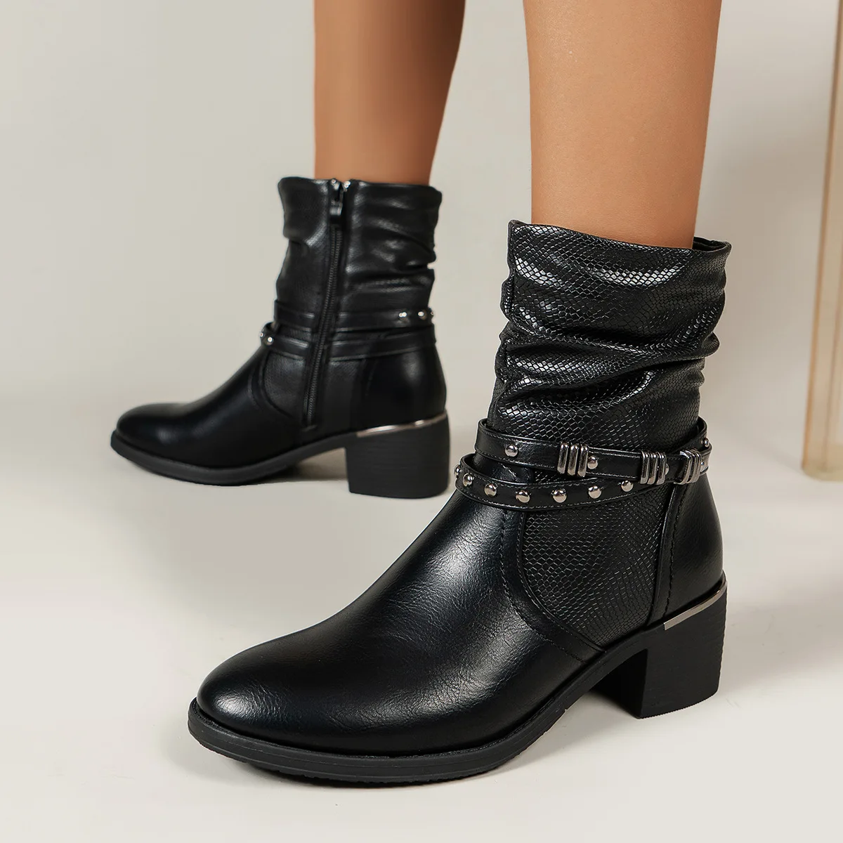 

Women's Ankel Boots New Autumn Winter Soft Leather Chelsea Boots Lady Fashion Rivet Gothic Non Slip Comfort Shoes Botas De Mujer