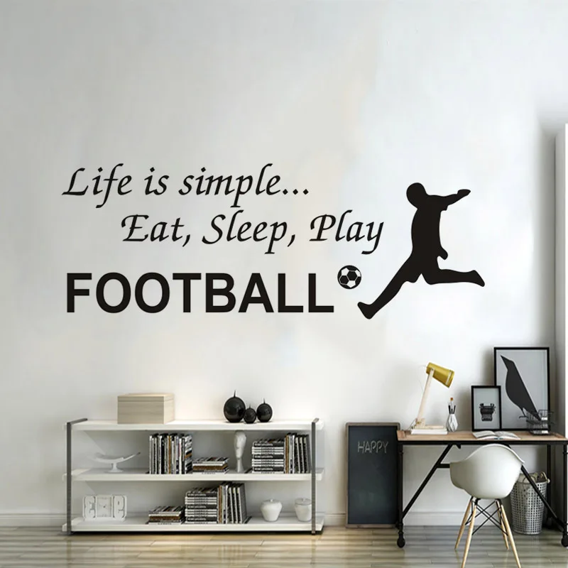 

Виниловая наклейка на стену с изображением футбола