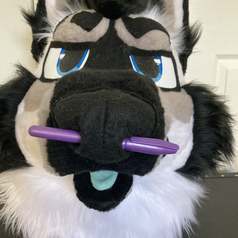 Рисунок 5 - Fursuit Fury голова и хвост волчий