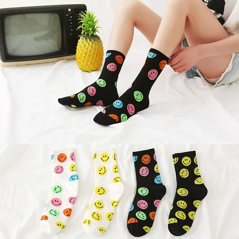 4Pari/Lot Fashion Big Smile Face Women Socks Cotton Creative Personality Pure Color Funny Socks for Ladies