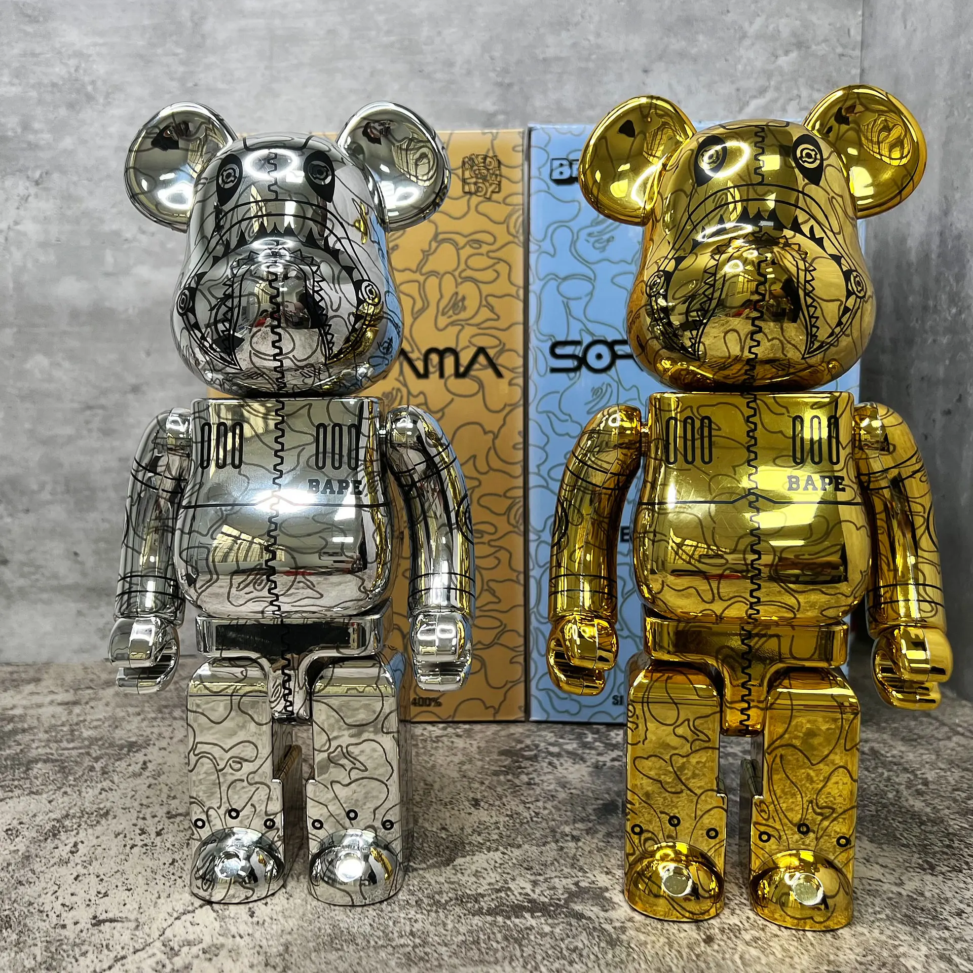 

New Bearbrick 400% 28cm High Bear Ornament Electroplated Gold Shark Silver Shark Silver Shark Fish Building Block Bear Doll