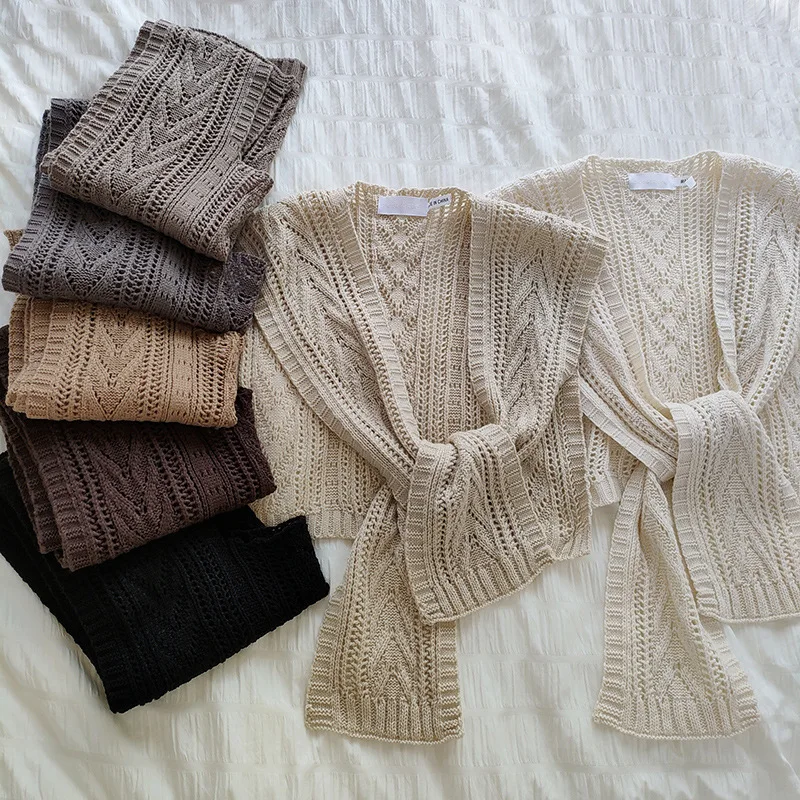 

Маленькая шаль похоже на женский корейский наружный весенний вязаный полый ложный воротник Дамская однотонная Наплечная декоративная шал...