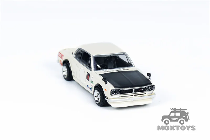 Tarmac Works 1:64 Skyline 2000 GT-R (KPGC10) White Diecast Model Car