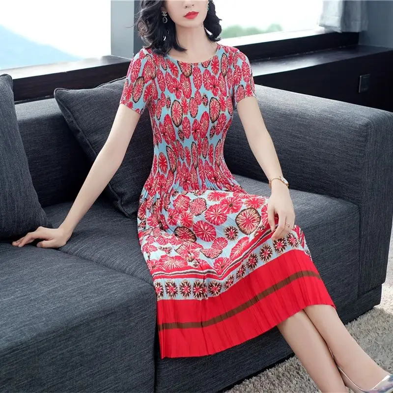 

Dress female 2022 spring and summer fashion retro floral pleated dress women new ethnic style age-reducing o neck slim skirt